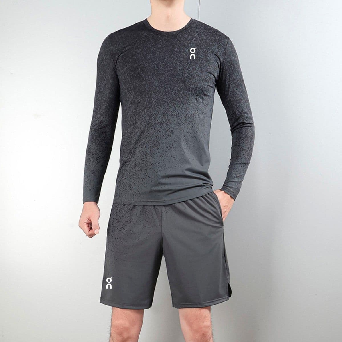 short and T-shirt with long sleeves thumbnail 5